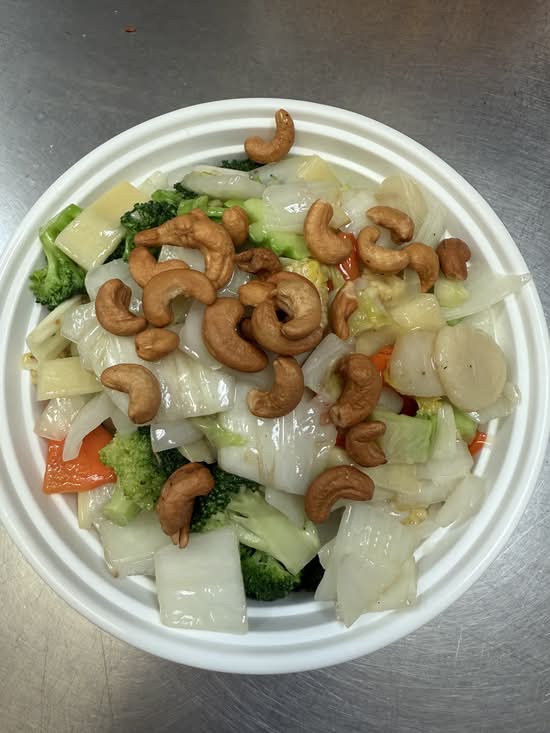 Mixed Vegetables Ding with Cashew Nuts 腰果菜丁